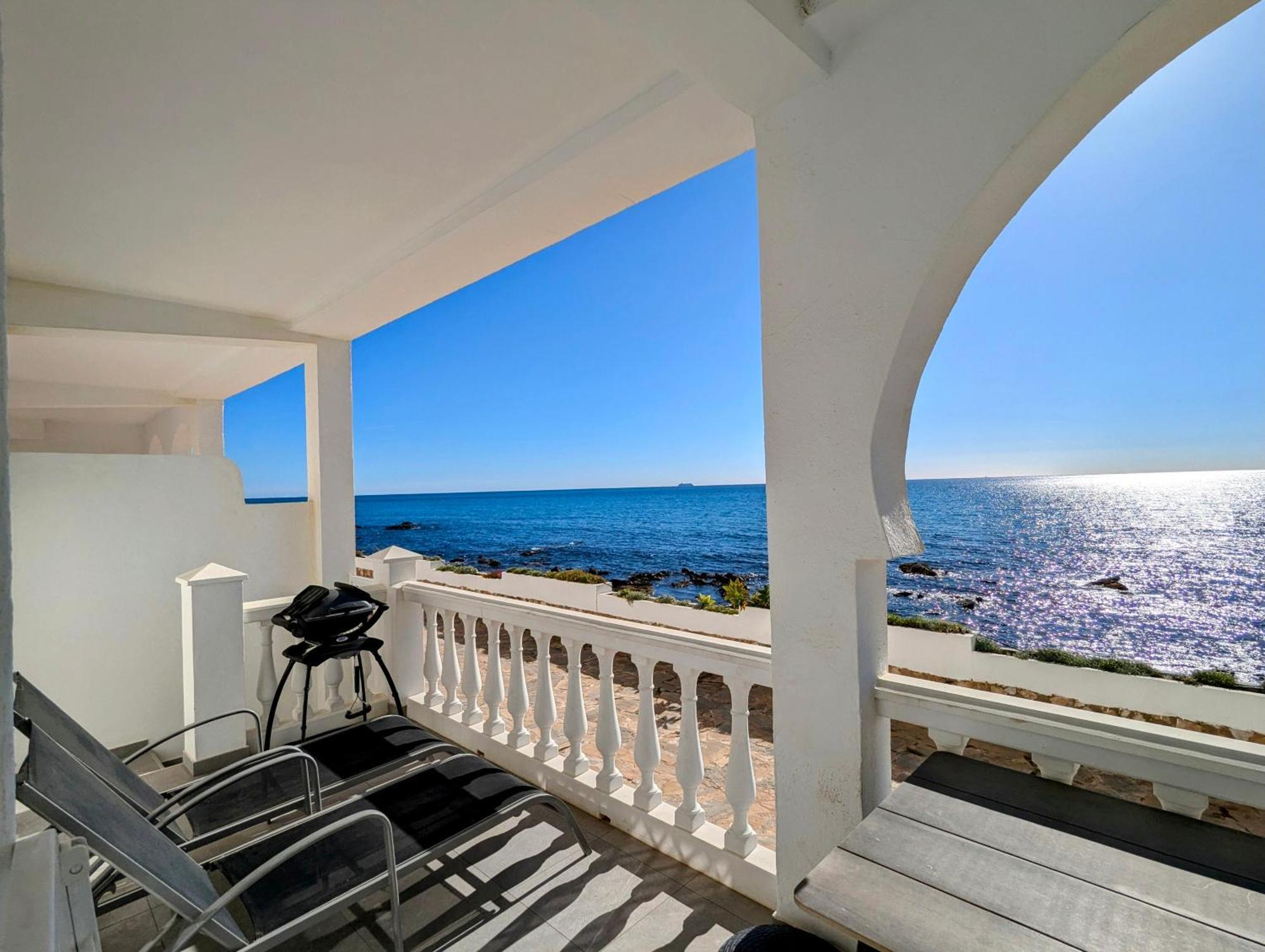 Rise & Shine Beachfront La Cala ลากาลาเดมิฮาส ภายนอก รูปภาพ