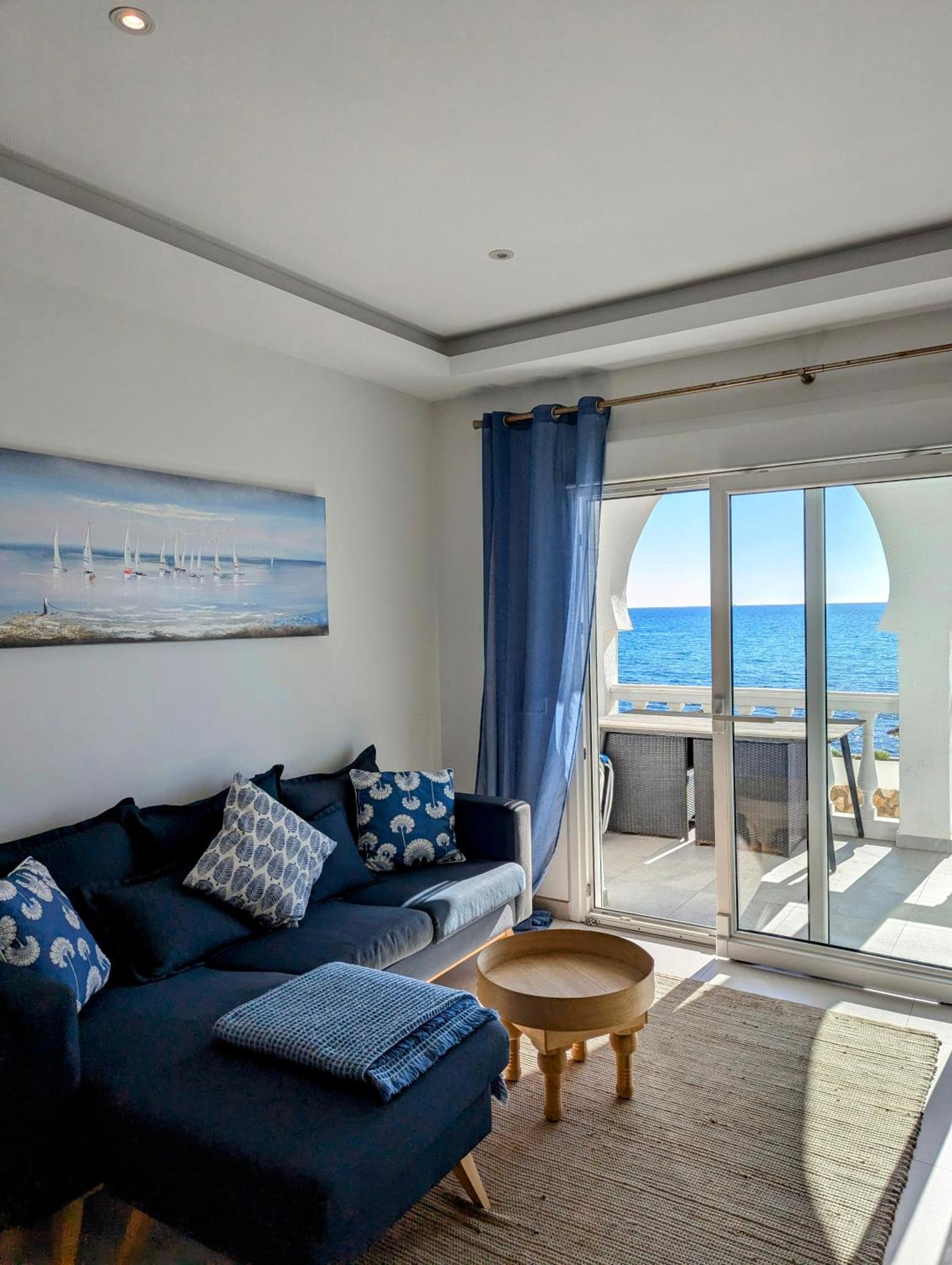 Rise & Shine Beachfront La Cala ลากาลาเดมิฮาส ภายนอก รูปภาพ