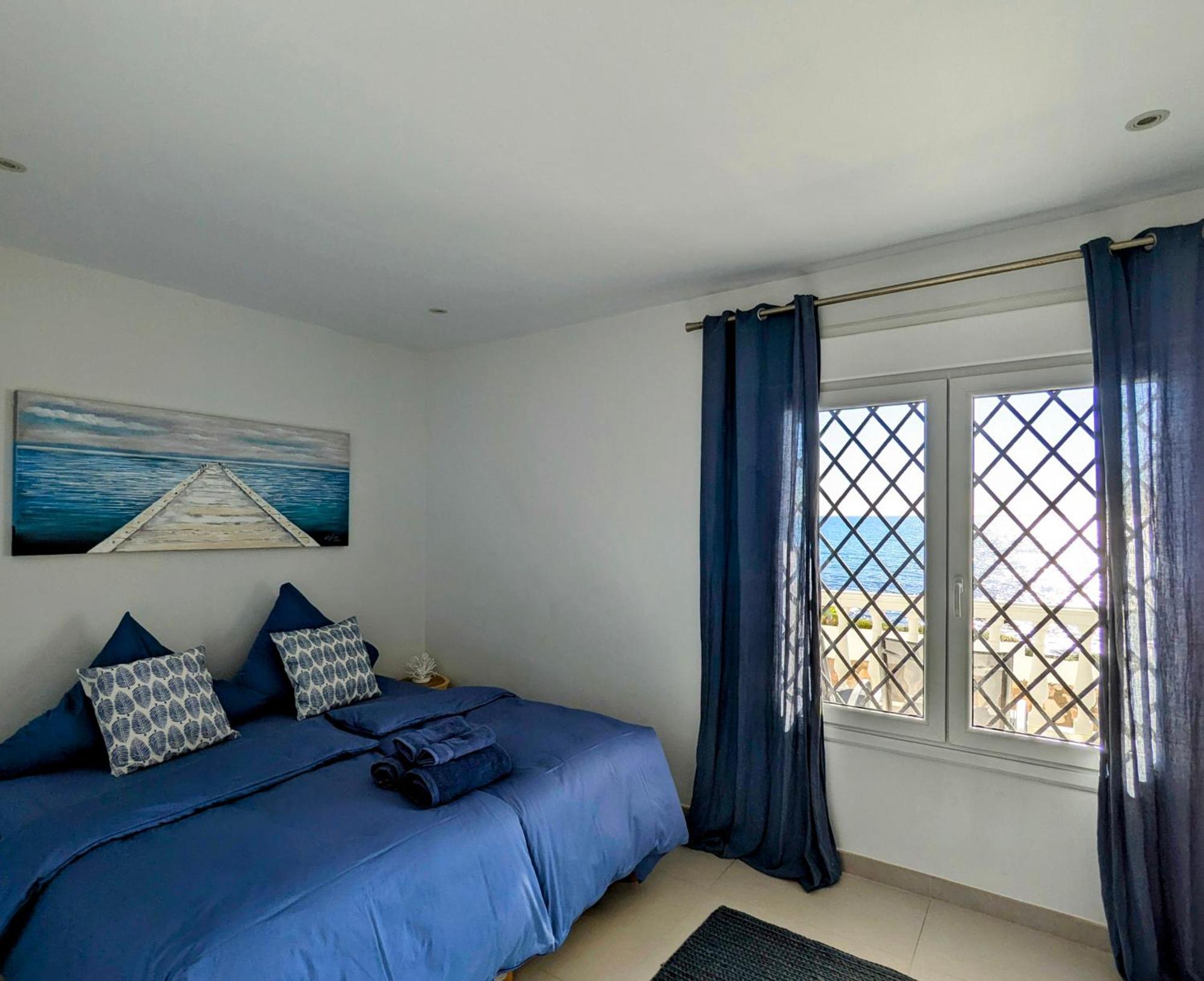 Rise & Shine Beachfront La Cala ลากาลาเดมิฮาส ภายนอก รูปภาพ